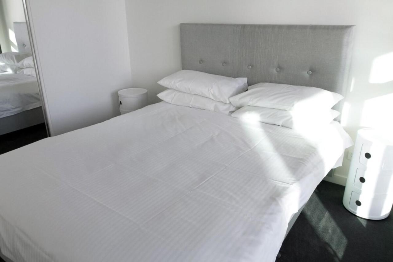 Modern Light-filled Luxury 1bedroom In South Apartment Melbourne